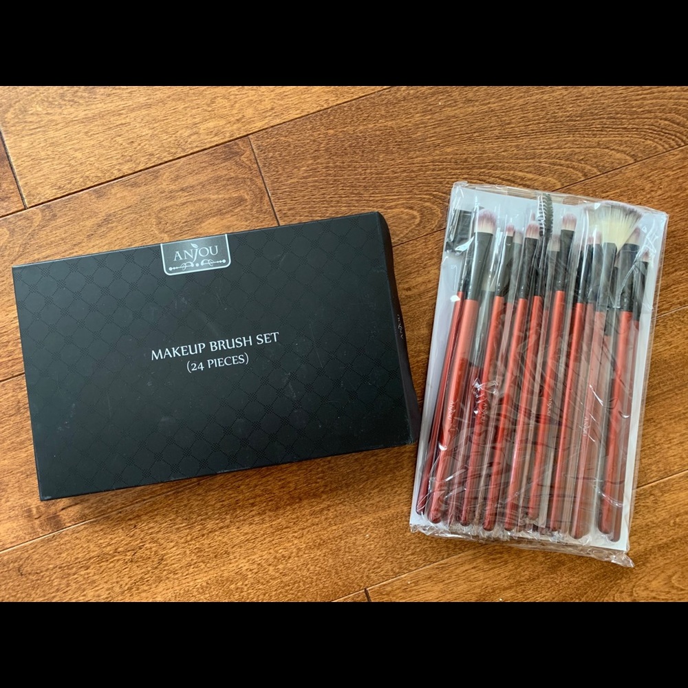 Arjou make-up brushes